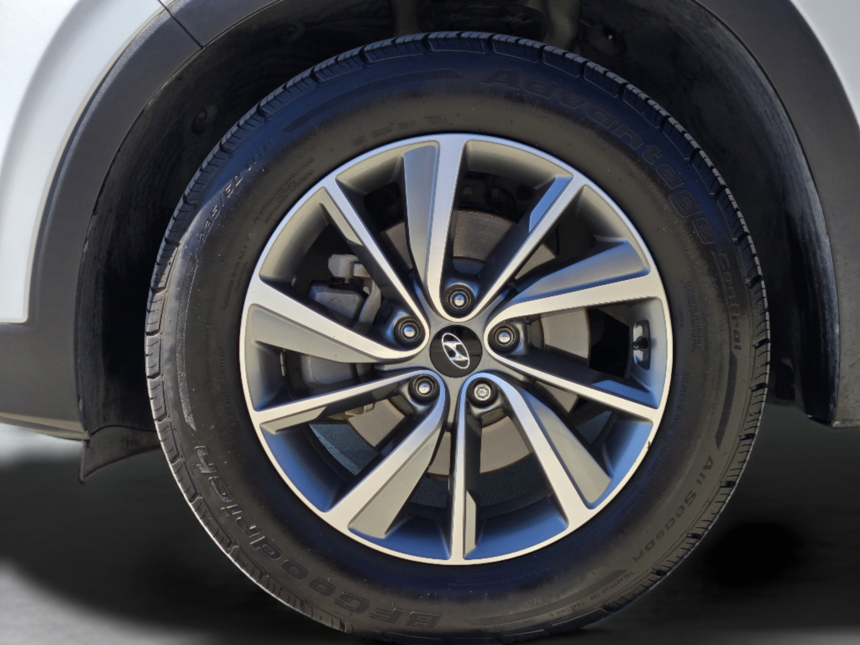 Used 2019 Hyundai Santa Fe SEL FWD image 31