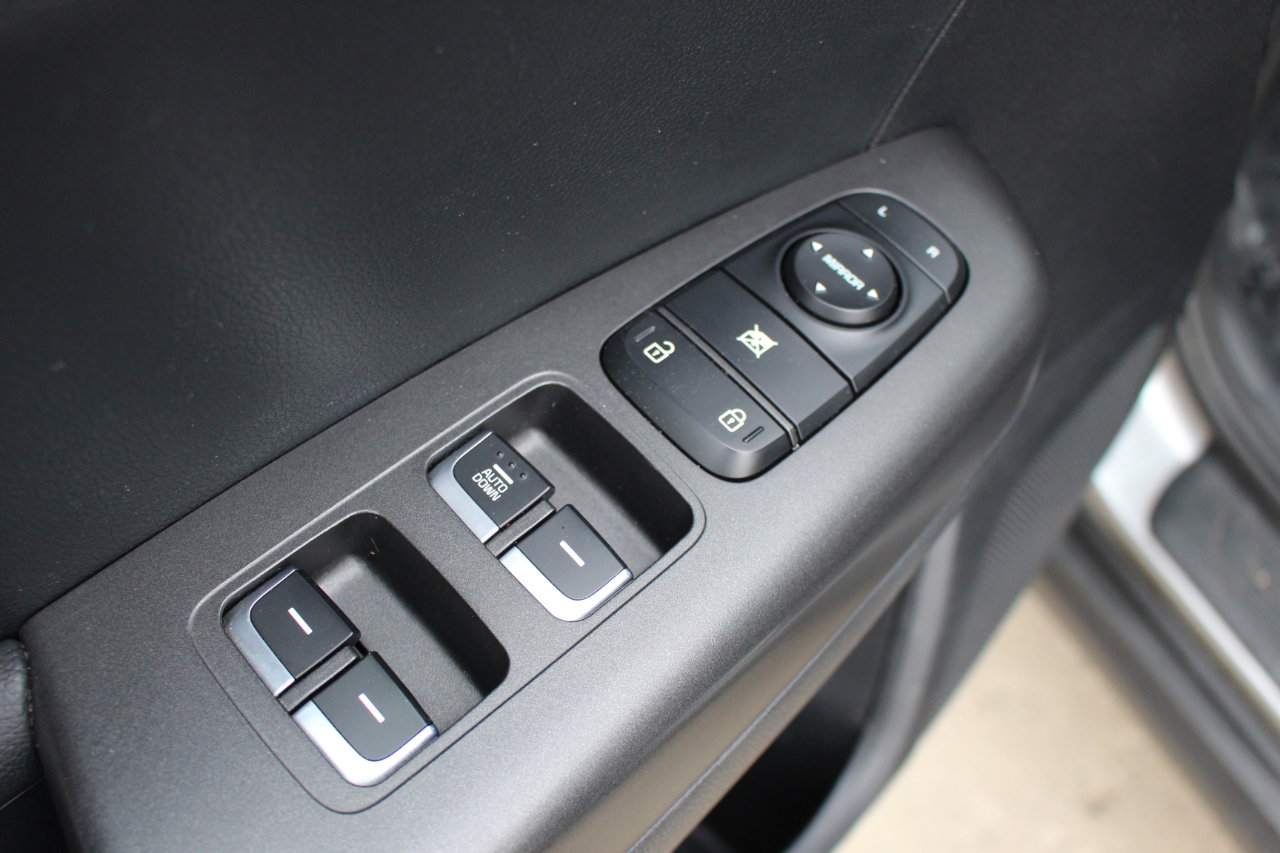 Used 2019 Kia Sportage LX image 12