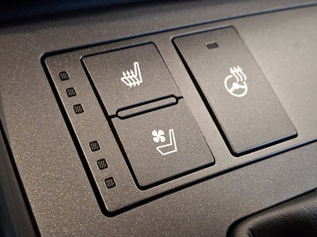 Used 2024 Lexus IS 500 w/ Accessory Package image 20