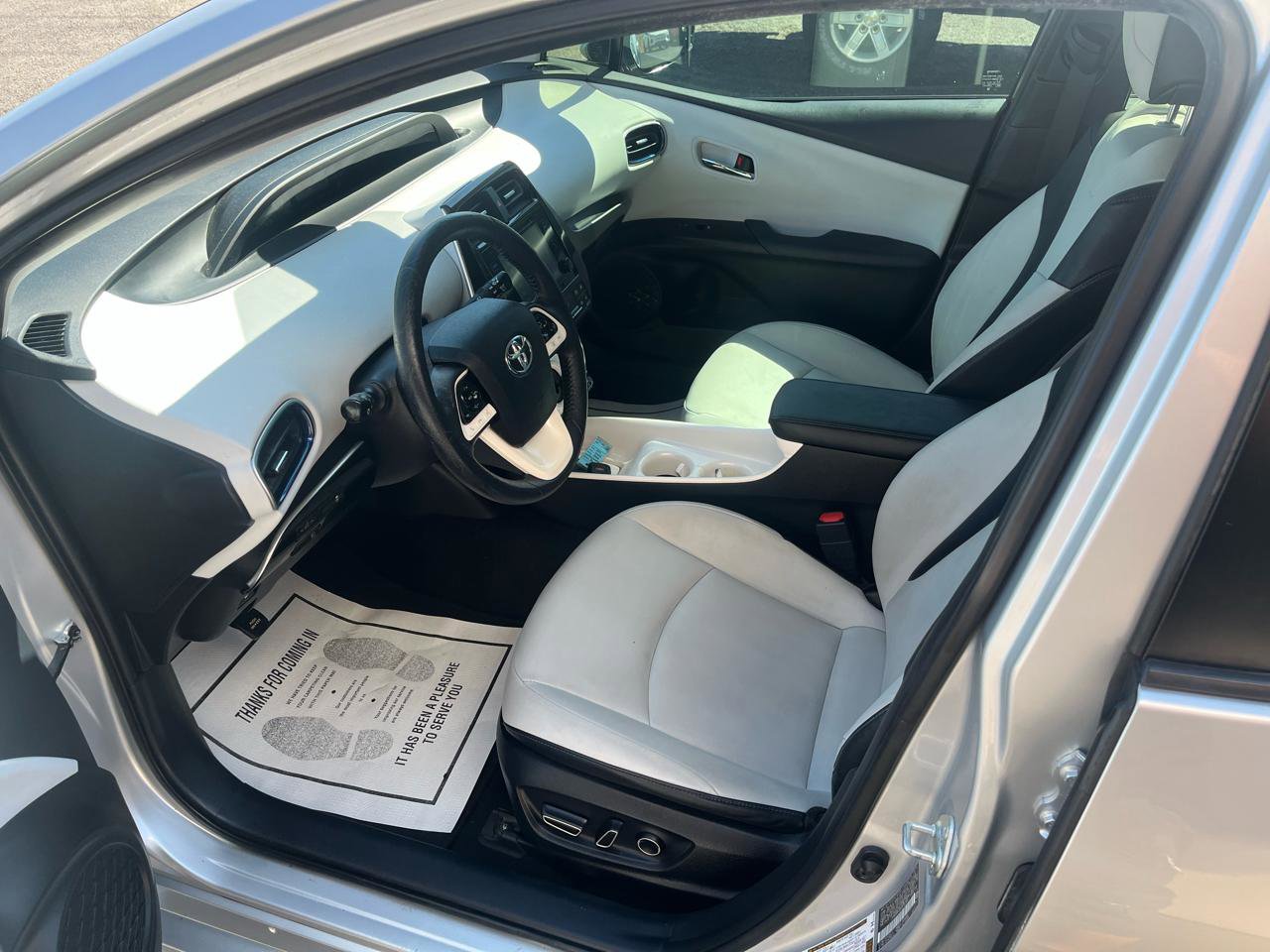Used 2017 Toyota Prius Four Touring FWD image 23