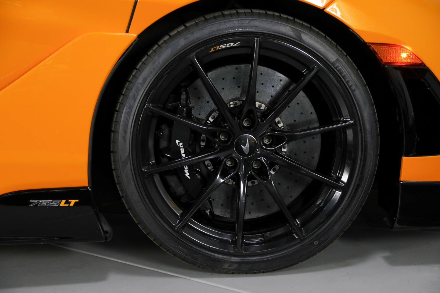 Used 2021 McLaren 765LT RWD image 31
