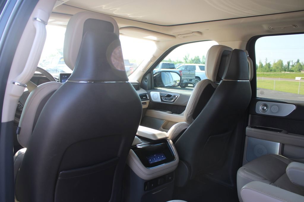 Used 2024 Lincoln Navigator L Reserve AWD/4WD image 26