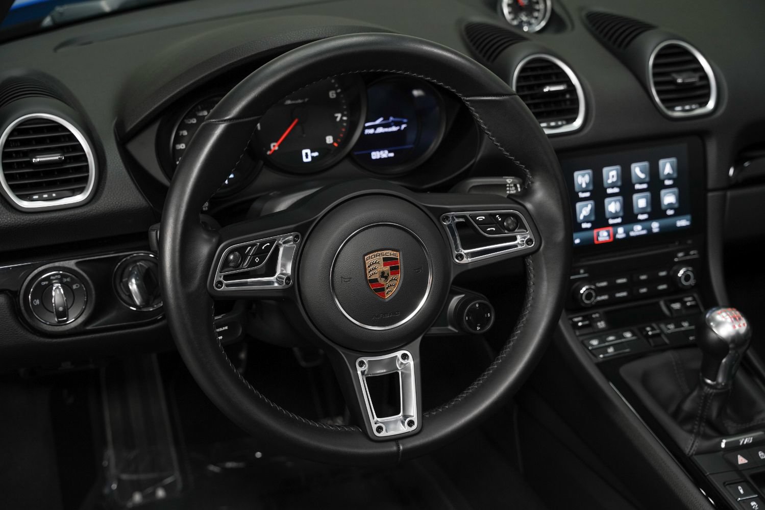 Used 2022 Porsche 718 Boxster RWD image 39