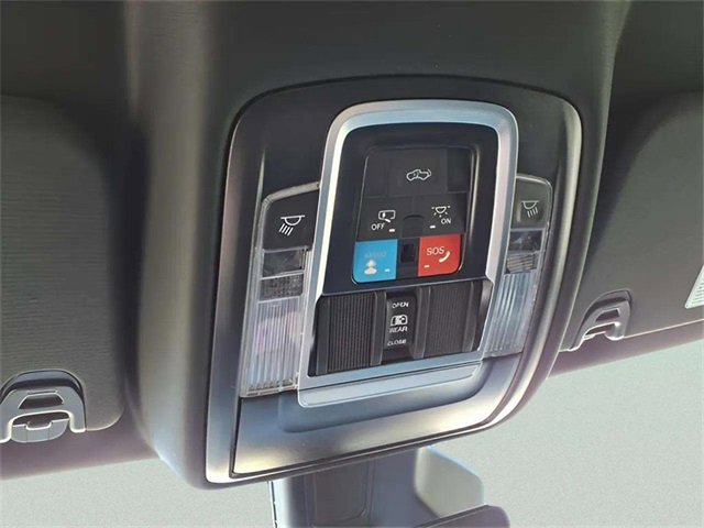 New 2026 RAM 1500 4x4 Crew Cab image 10