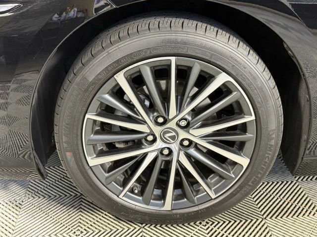 Certified 2023 Lexus ES 350 w/ Premium Package image 13