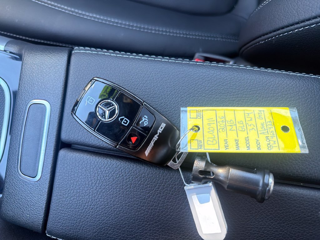 Used 2026 Mercedes-Benz GLB 35 AMG 4MATIC image 24