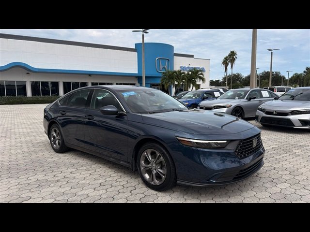 Certified 2023 Honda Accord EX image 14