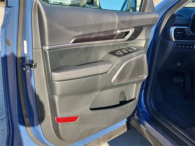 New 2025 Kia Telluride S image 10
