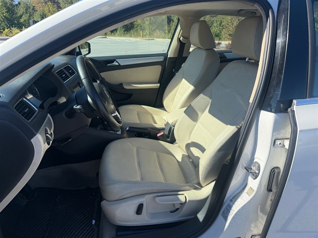 Used 2013 Volkswagen Jetta SE image 11