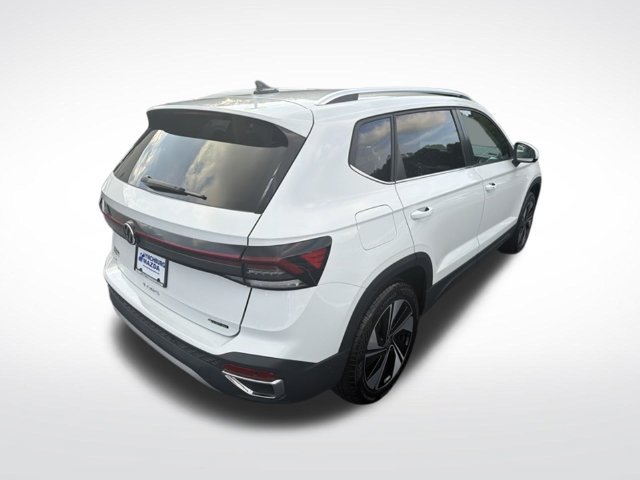 Used 2025 Volkswagen Taos SE AWD/4WD image 6