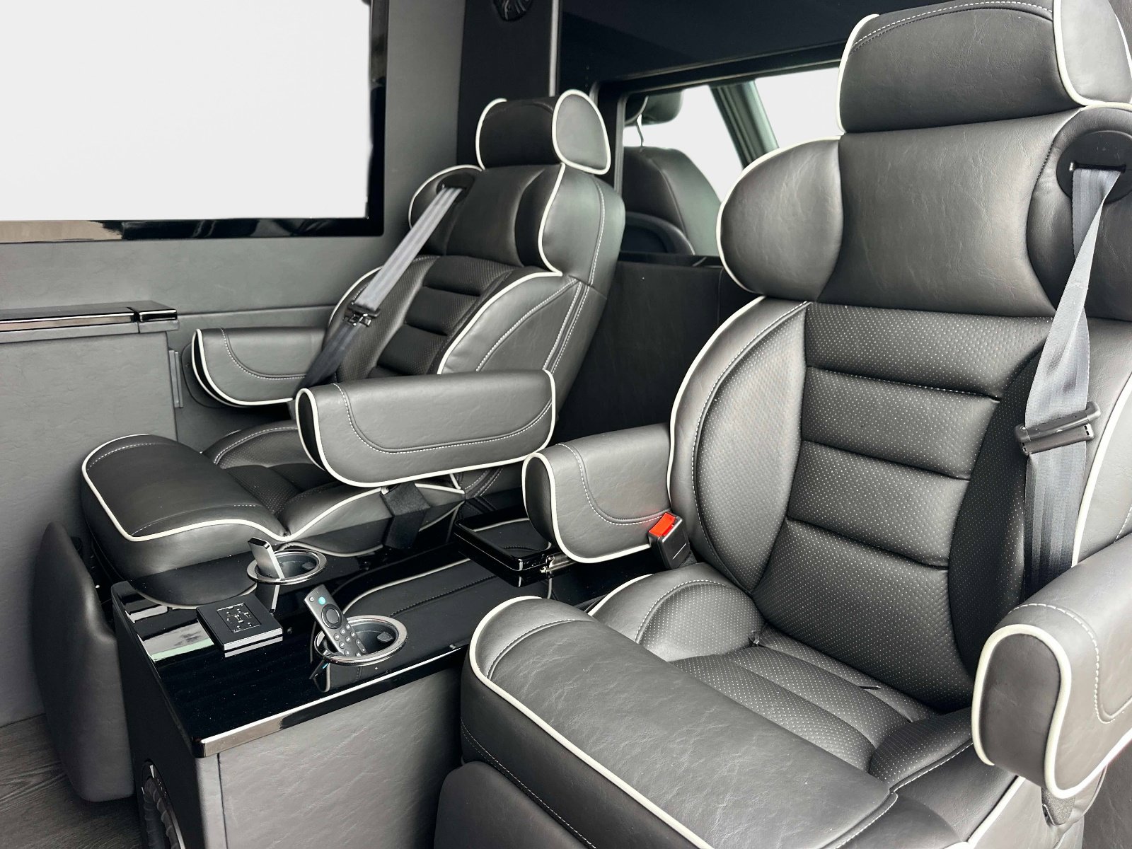 Used 2025 Mercedes-Benz Sprinter 3500 image 11