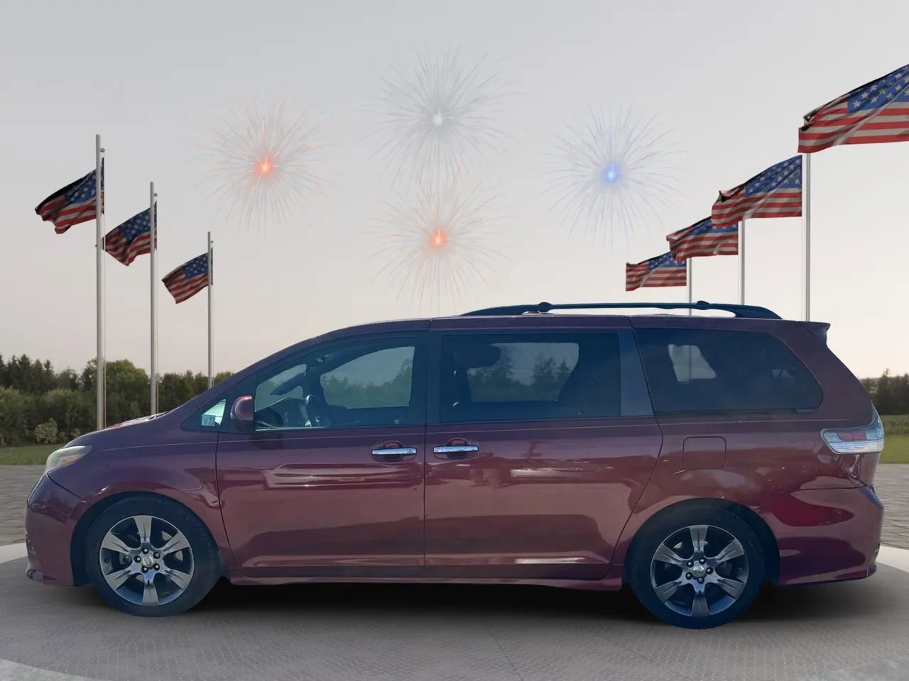Used 2015 Toyota Sienna SE image 9