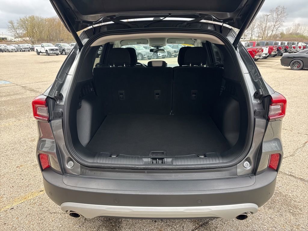 Used 2023 Ford Escape Active w/ Tech Pack #1 AWD/4WD image 21