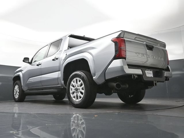Used 2025 Toyota Tacoma SR5 RWD image 32