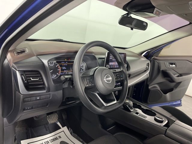 Used 2022 Nissan Rogue SV image 20