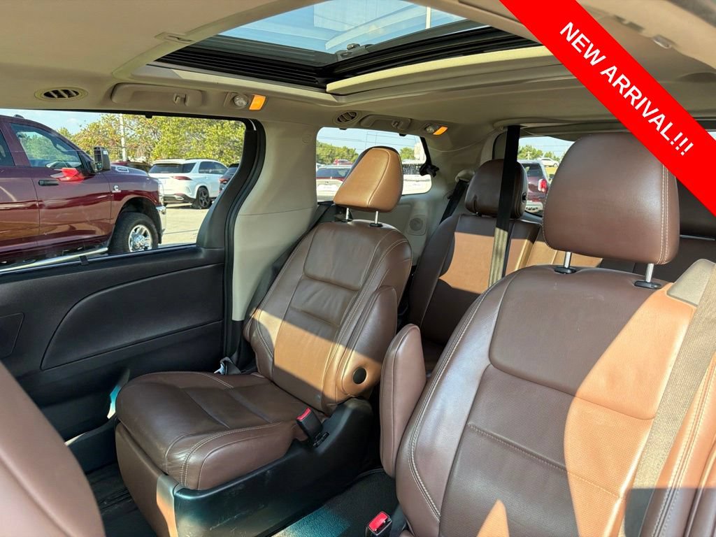 Used 2015 Toyota Sienna Limited FWD image 8