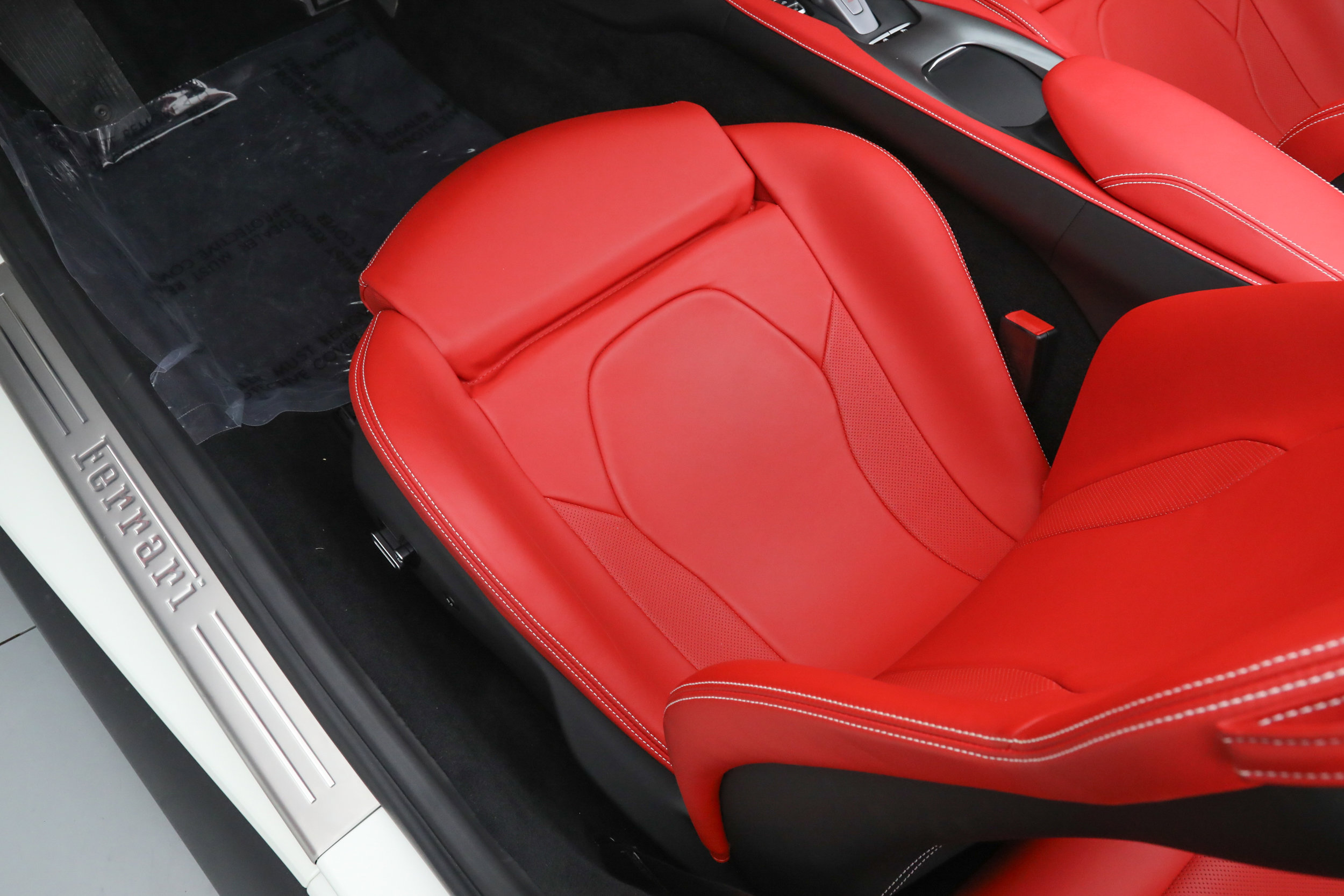 Certified 2022 Ferrari Portofino M RWD image 27