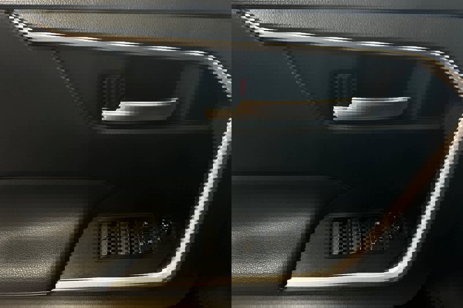 Used 2024 Toyota RAV4 XLE image 13