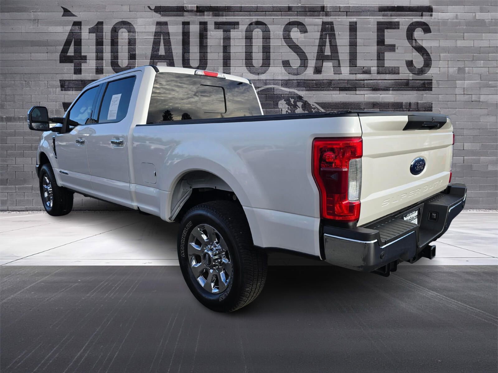 Used 2017 Ford F250 Lariat w/ Lariat Ultimate Package image 8