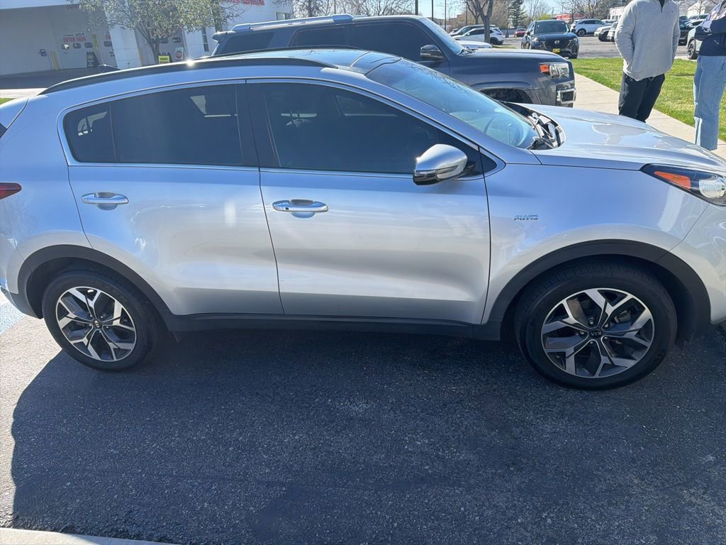 Certified 2020 Kia Sportage EX w/ Option Group 15 AWD/4WD image 8