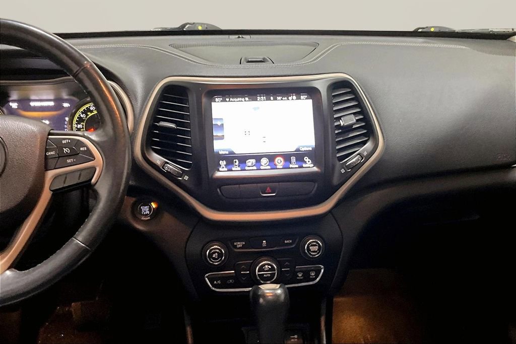 Used 2015 Jeep Cherokee Limited image 9