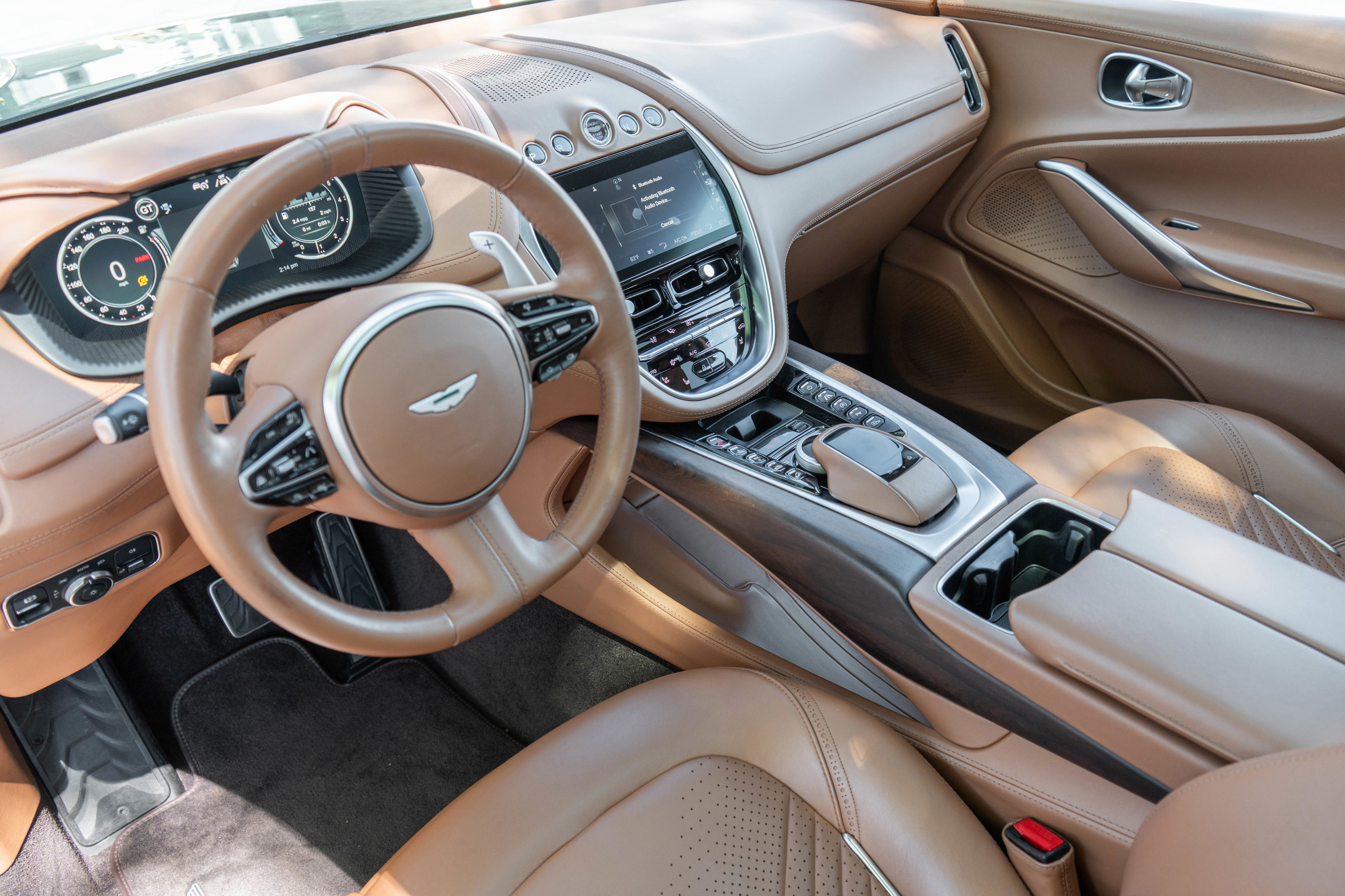 Used 2021 Aston Martin DBX AWD/4WD image 11