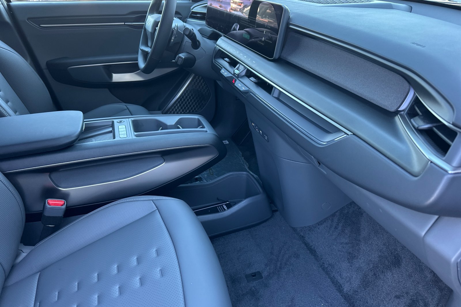 New 2026 Kia EV9 Wind AWD/4WD image 16