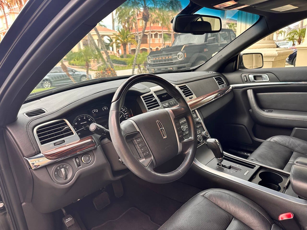 Used 2009 Lincoln MKS FWD image 14