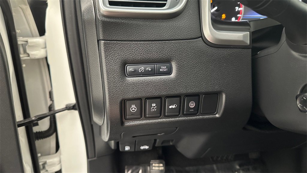 Certified 2021 Nissan Murano Platinum w/ Cargo Package image 25