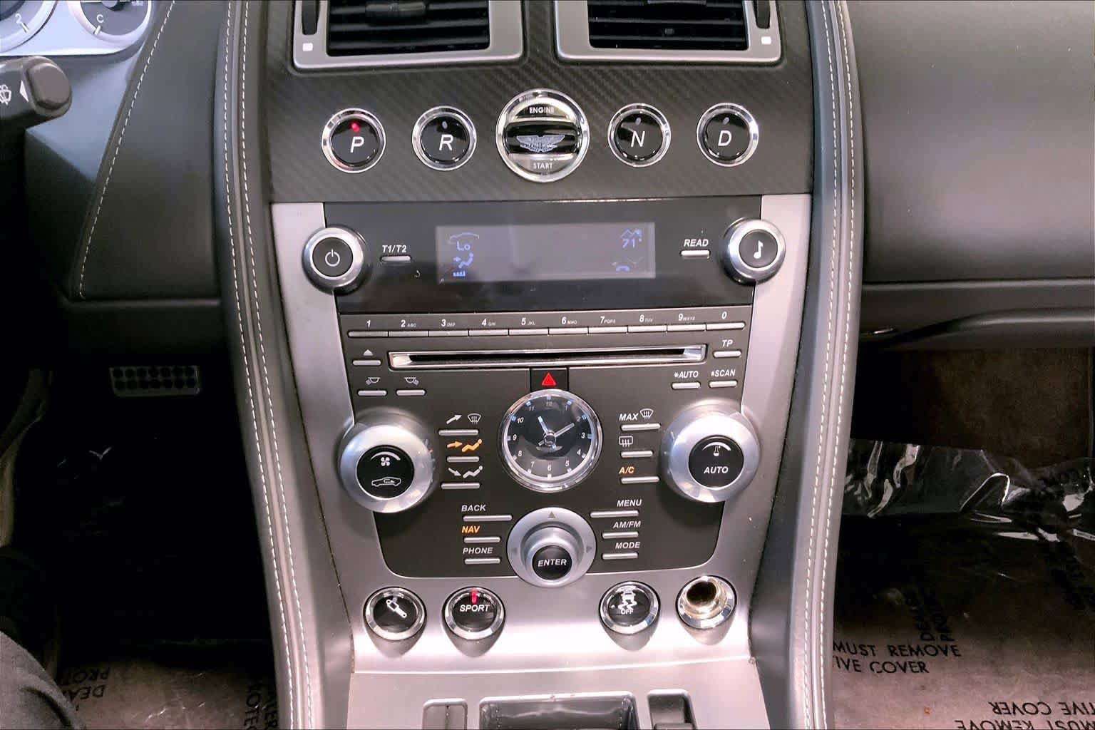 Used 2013 Aston Martin DB9 Volante RWD image 34