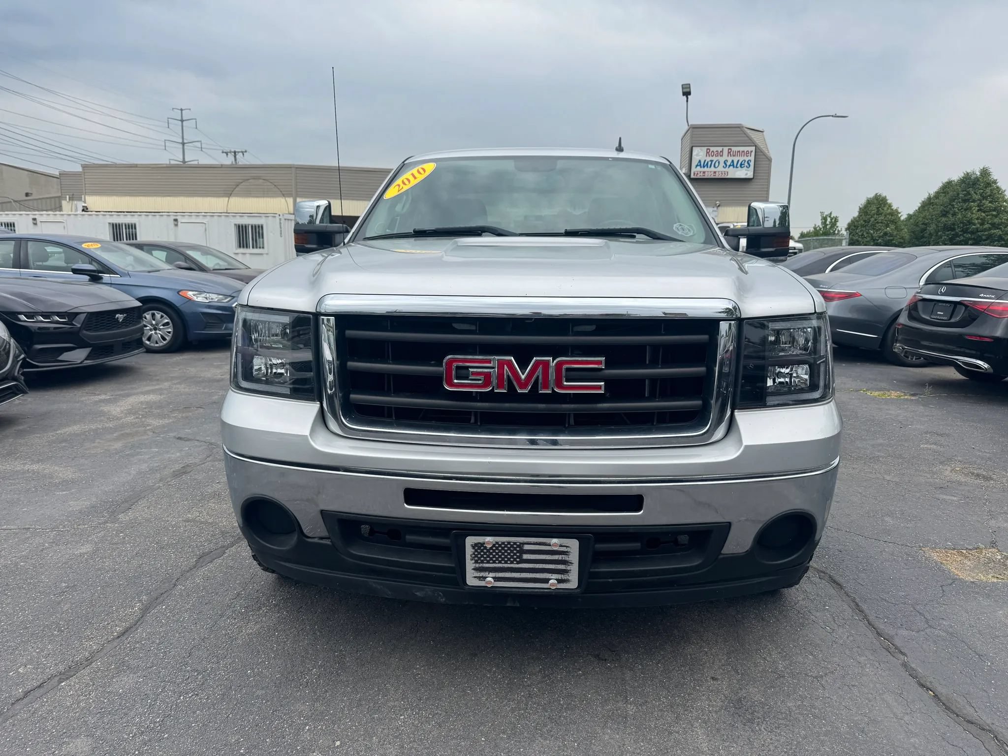 Used 2010 GMC Sierra 1500 SLE w/ Power Pack Plus RWD image 2