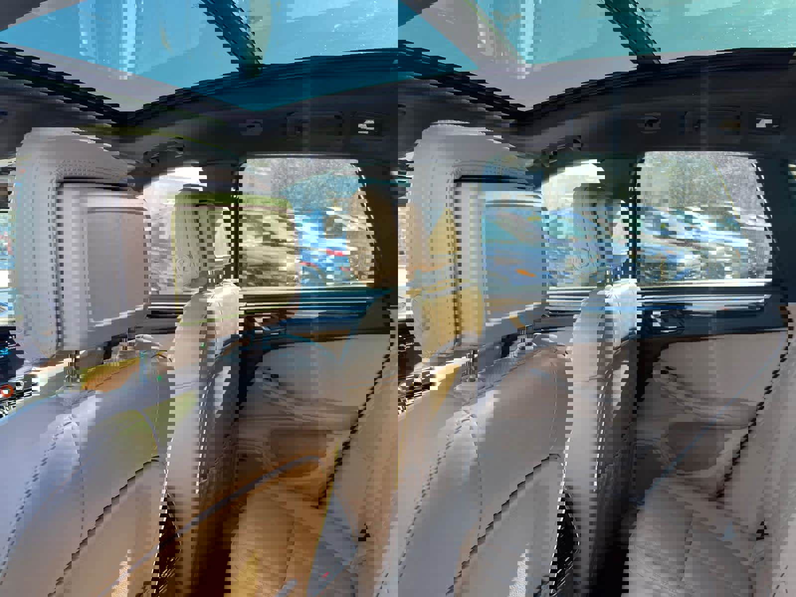 Used 2025 Porsche Macan image 34