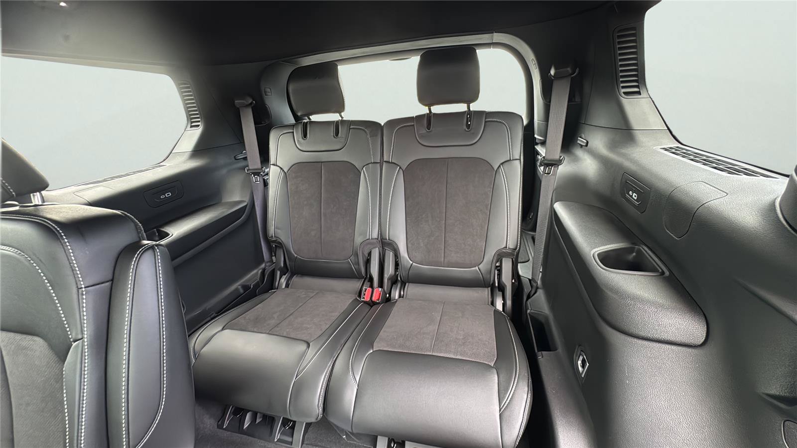 New 2025 Jeep Grand Cherokee L Altitude AWD/4WD image 26