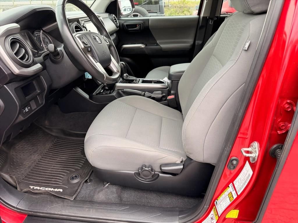 Used 2017 Toyota Tacoma SR5 w/ Tow Package AWD/4WD image 12