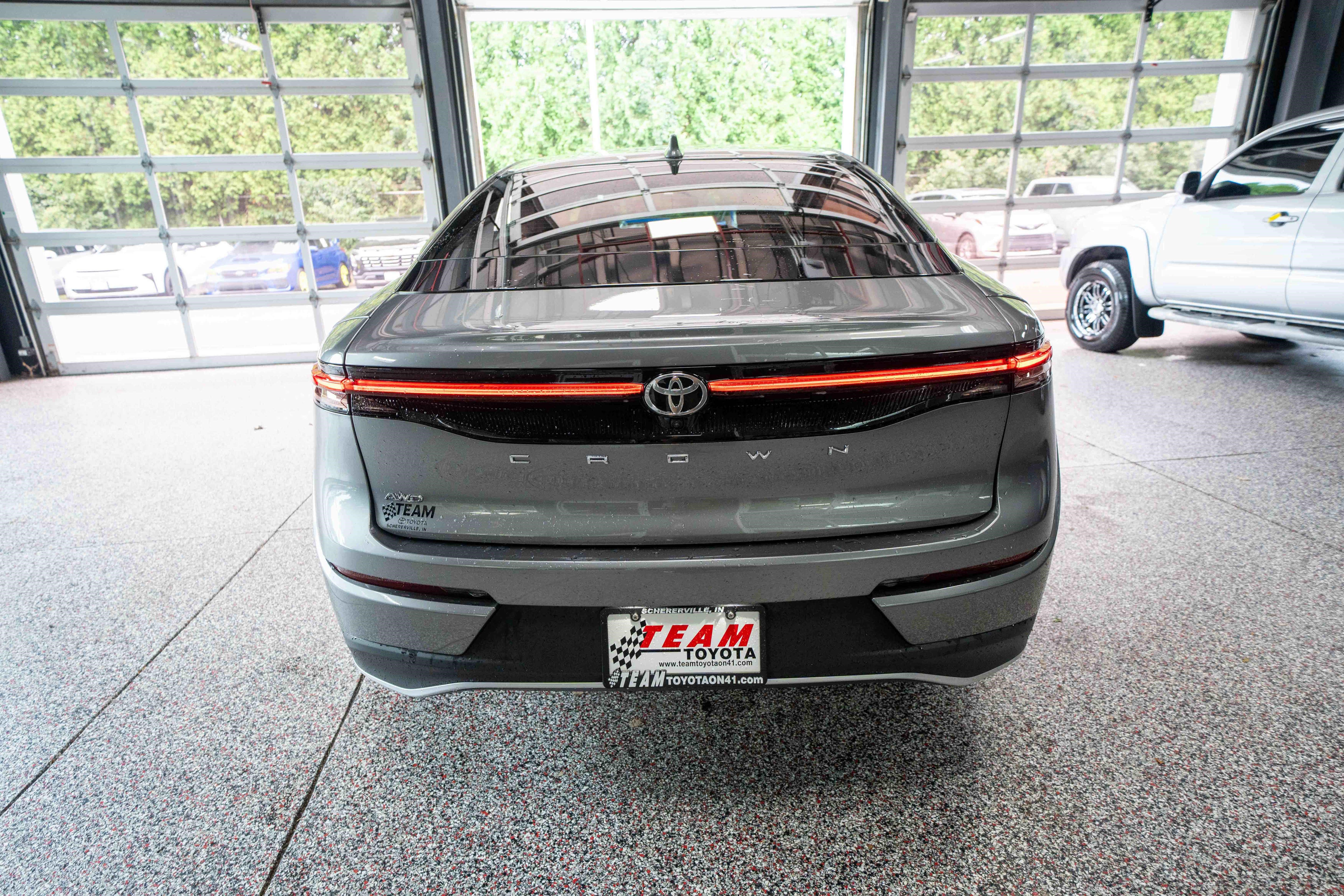 Used 2023 Toyota Crown AWD/4WD image 3