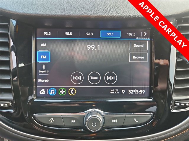 Used 2020 Chevrolet Trax LT w/ LT Convenience Package image 12