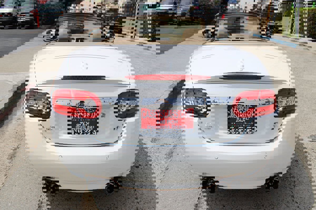 Used 2011 Jaguar XKR R image 5