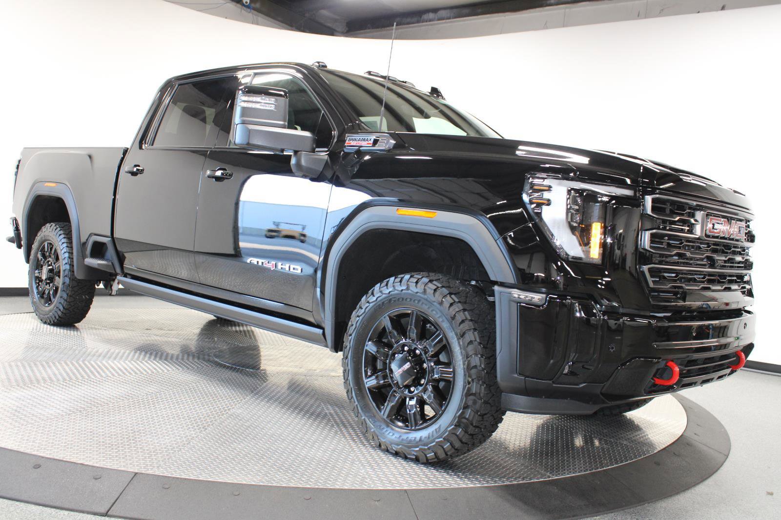 New 2026 GMC Sierra 2500 AT4 w/ AT4 Premium Plus Package AWD/4WD image 14