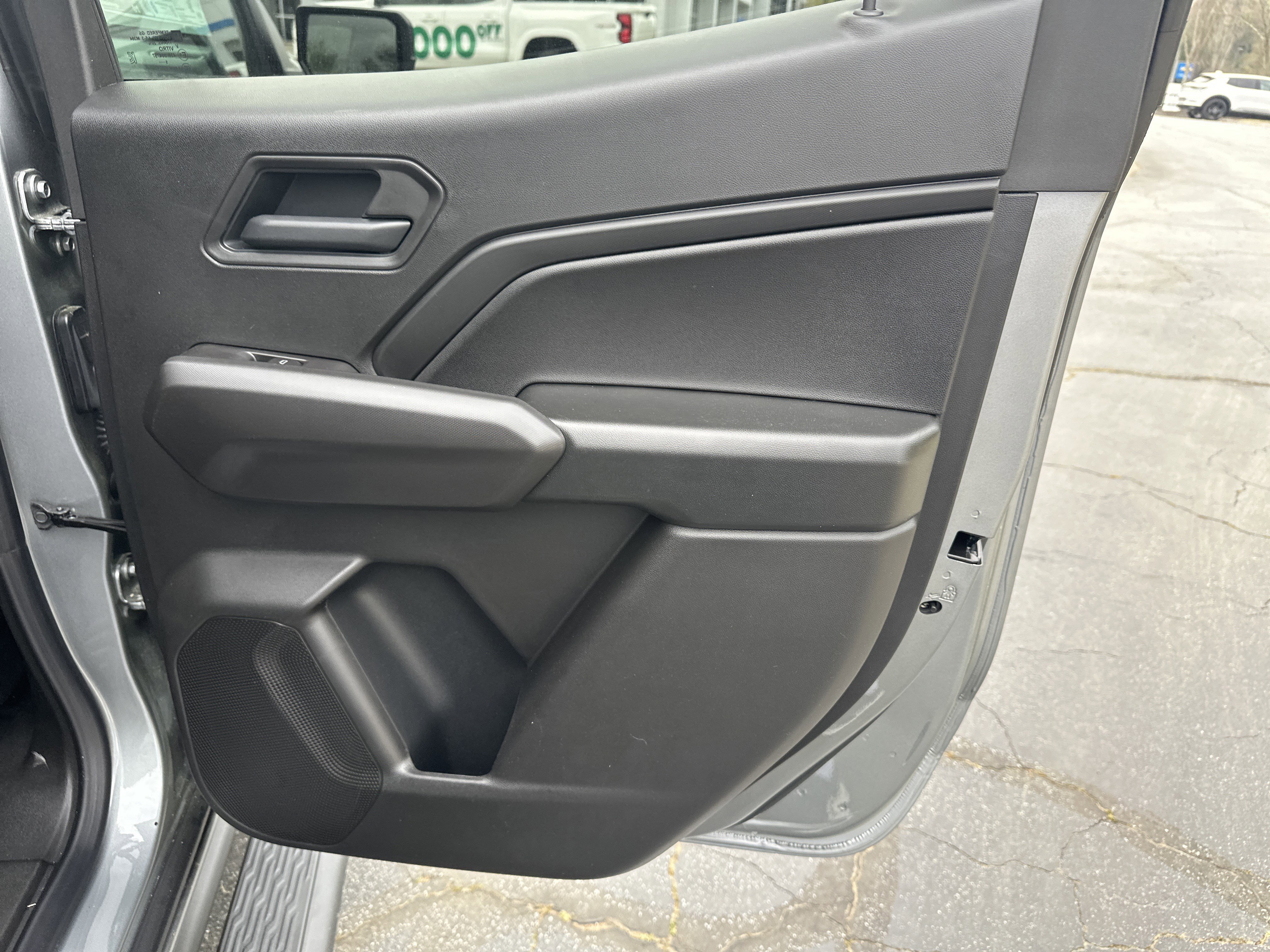 New 2026 Chevrolet Colorado Trail Boss w/ Off-Road Front Bumper Package image 17