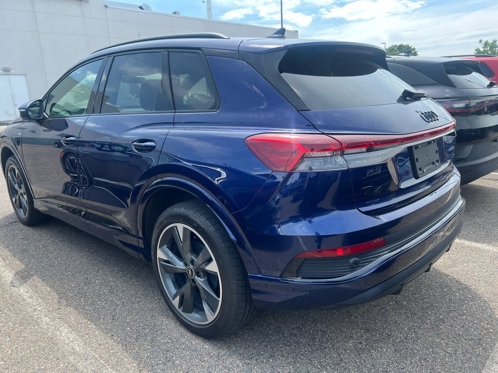 Used 2023 Audi Q4 e-tron Premium w/ Convenience Package AWD/4WD image 4