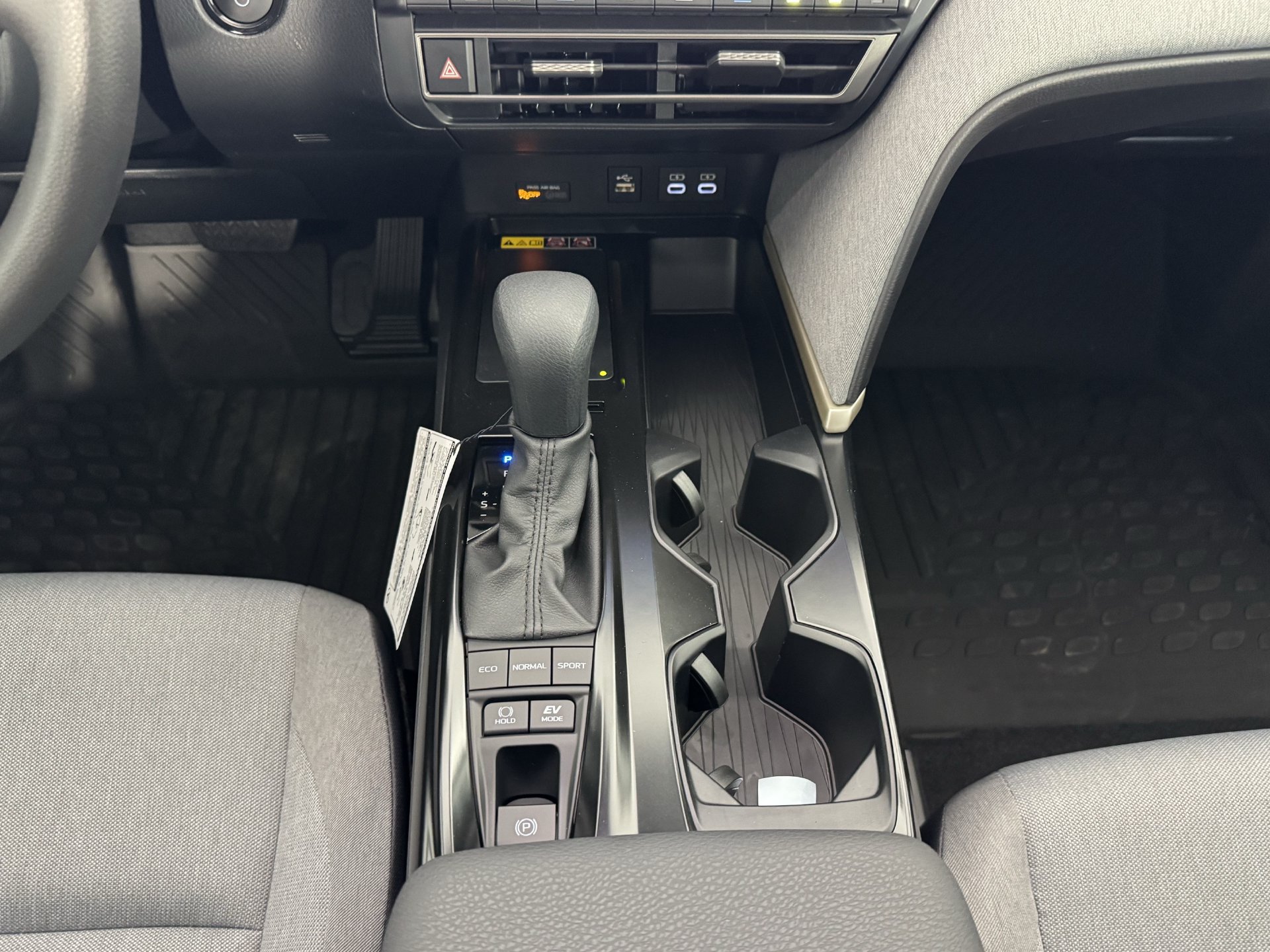 New 2026 Toyota Camry LE w/ Convenience Package FWD image 9