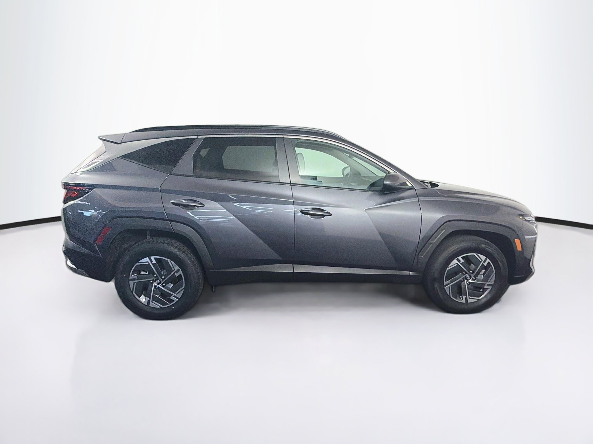 Used 2025 Hyundai Tucson Blue AWD/4WD image 10