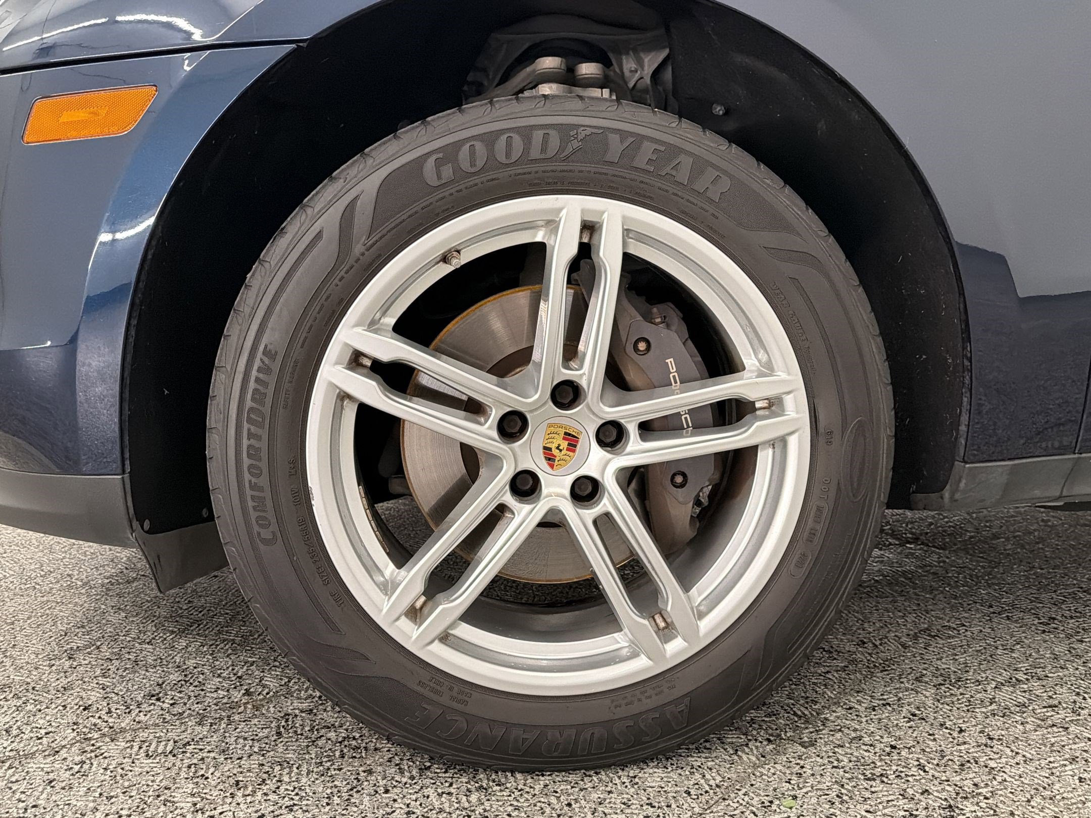 Used 2021 Porsche Macan image 11