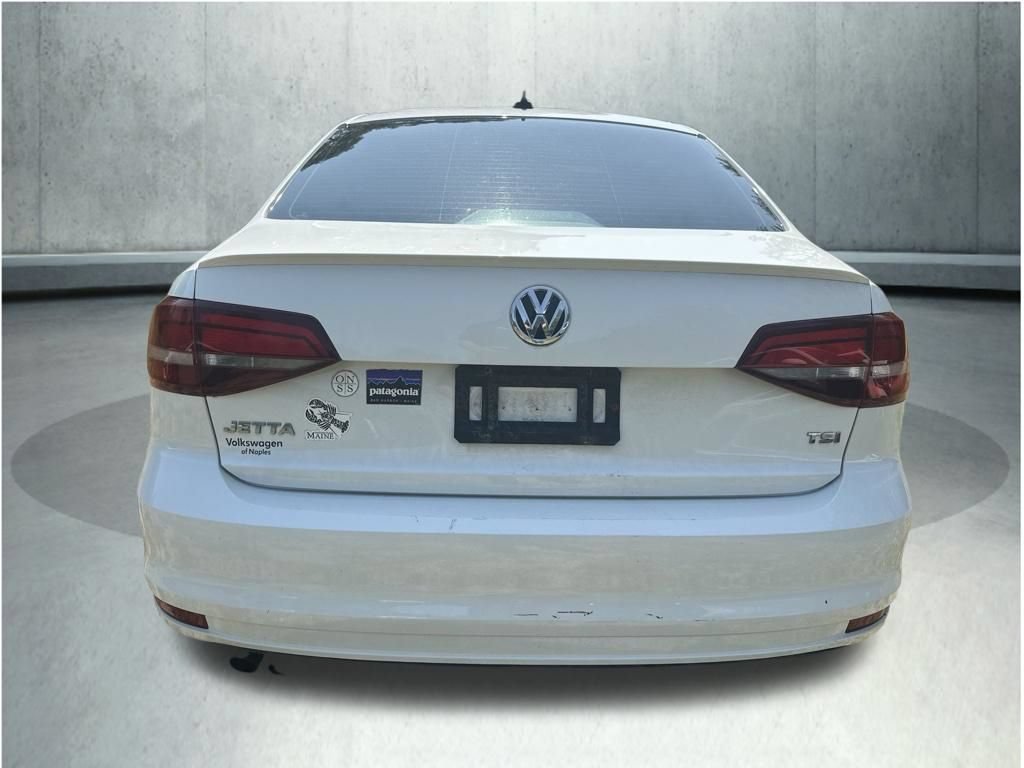 Used 2017 Volkswagen Jetta Sport FWD image 3
