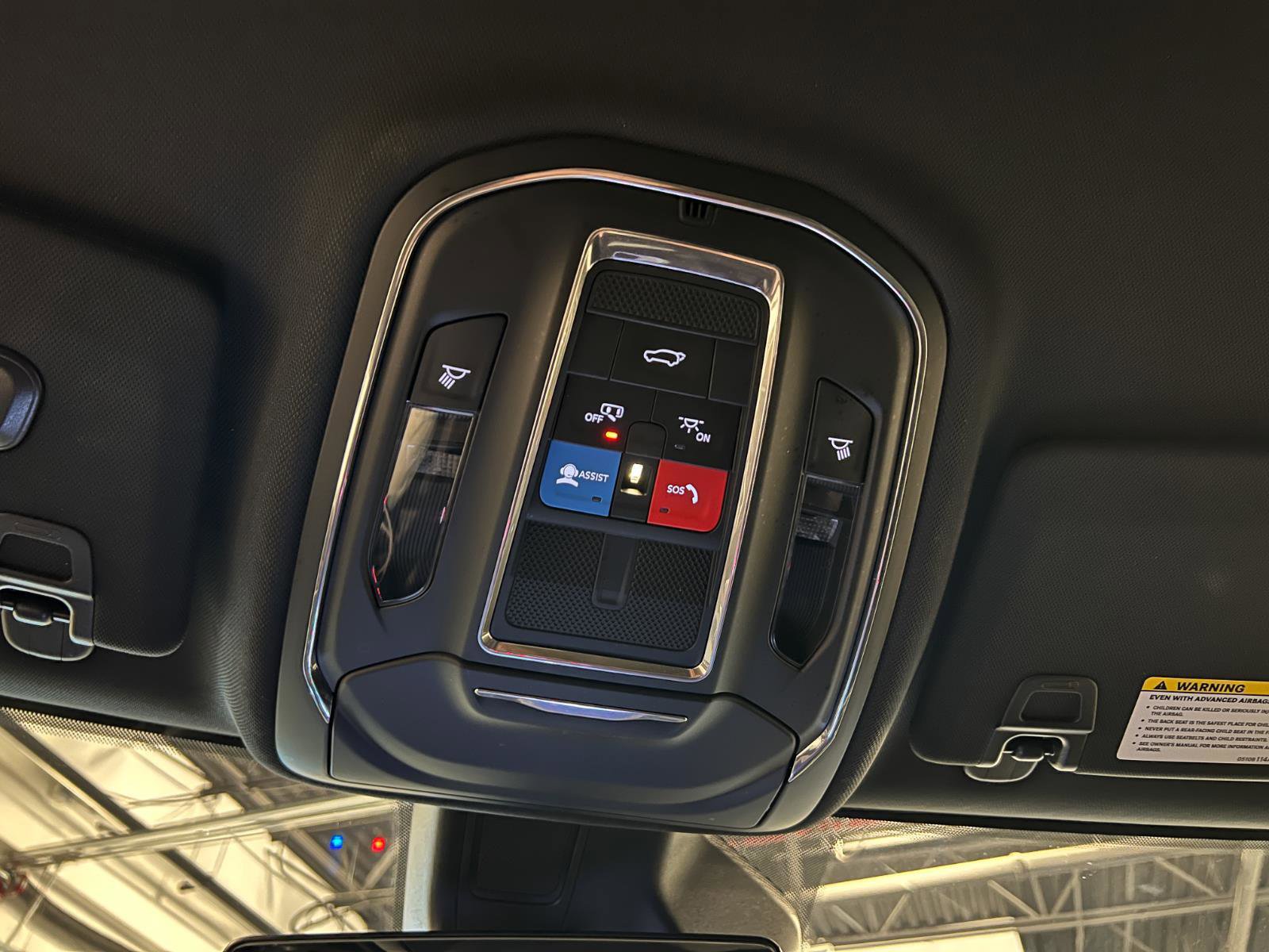 Used 2024 Jeep Grand Cherokee Trailhawk image 22