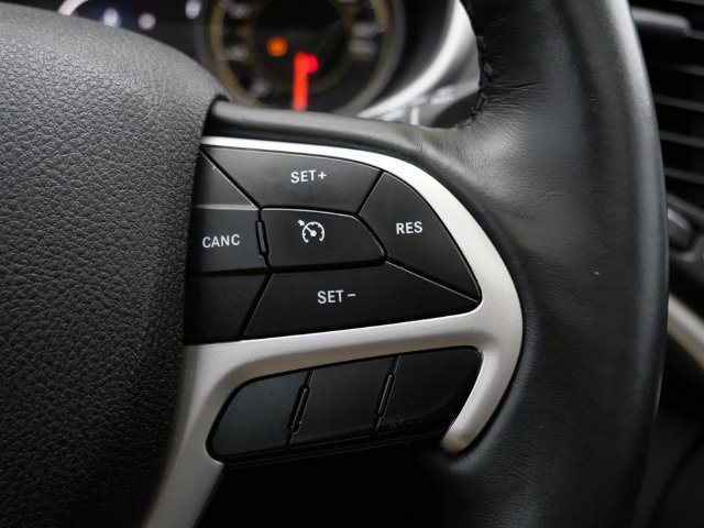 Used 2018 Jeep Cherokee Overland w/ Heavy Duty Protection Group AWD/4WD image 18