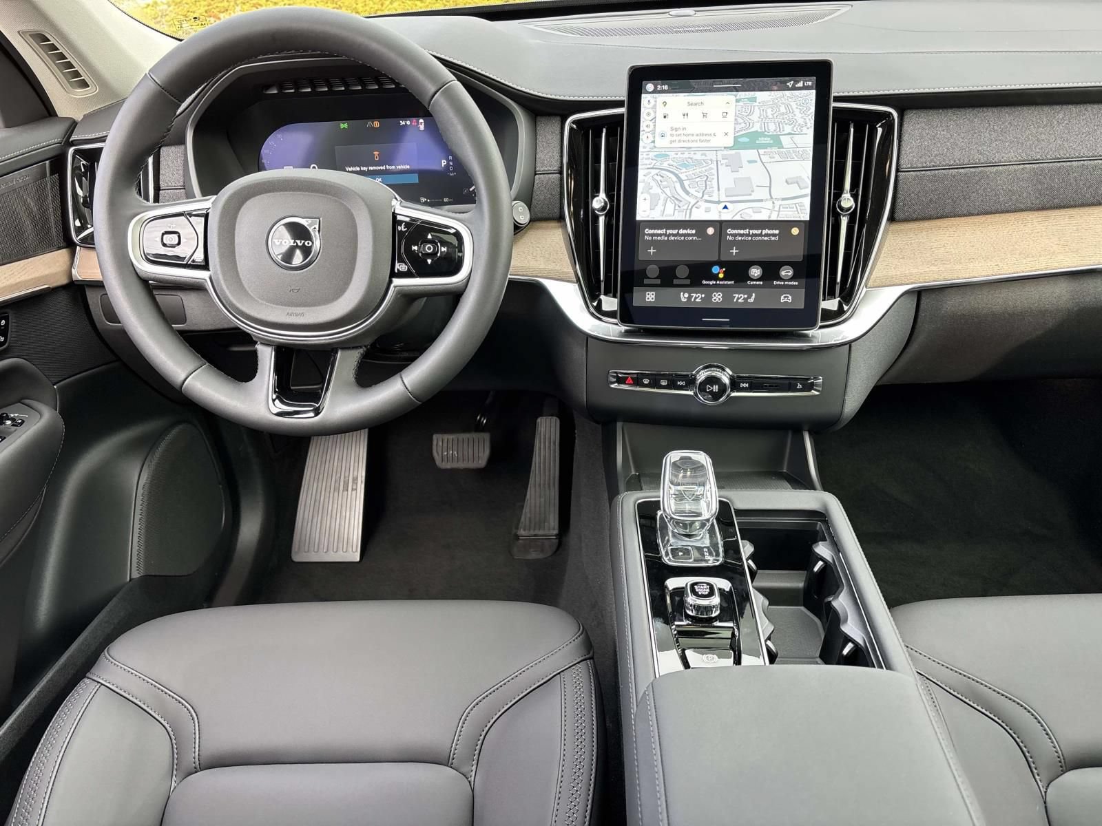New 2026 Volvo XC90 B6 Plus w/ Protection Package Premier AWD/4WD image 28