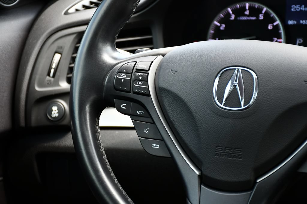Used 2017 Acura ILX FWD image 30
