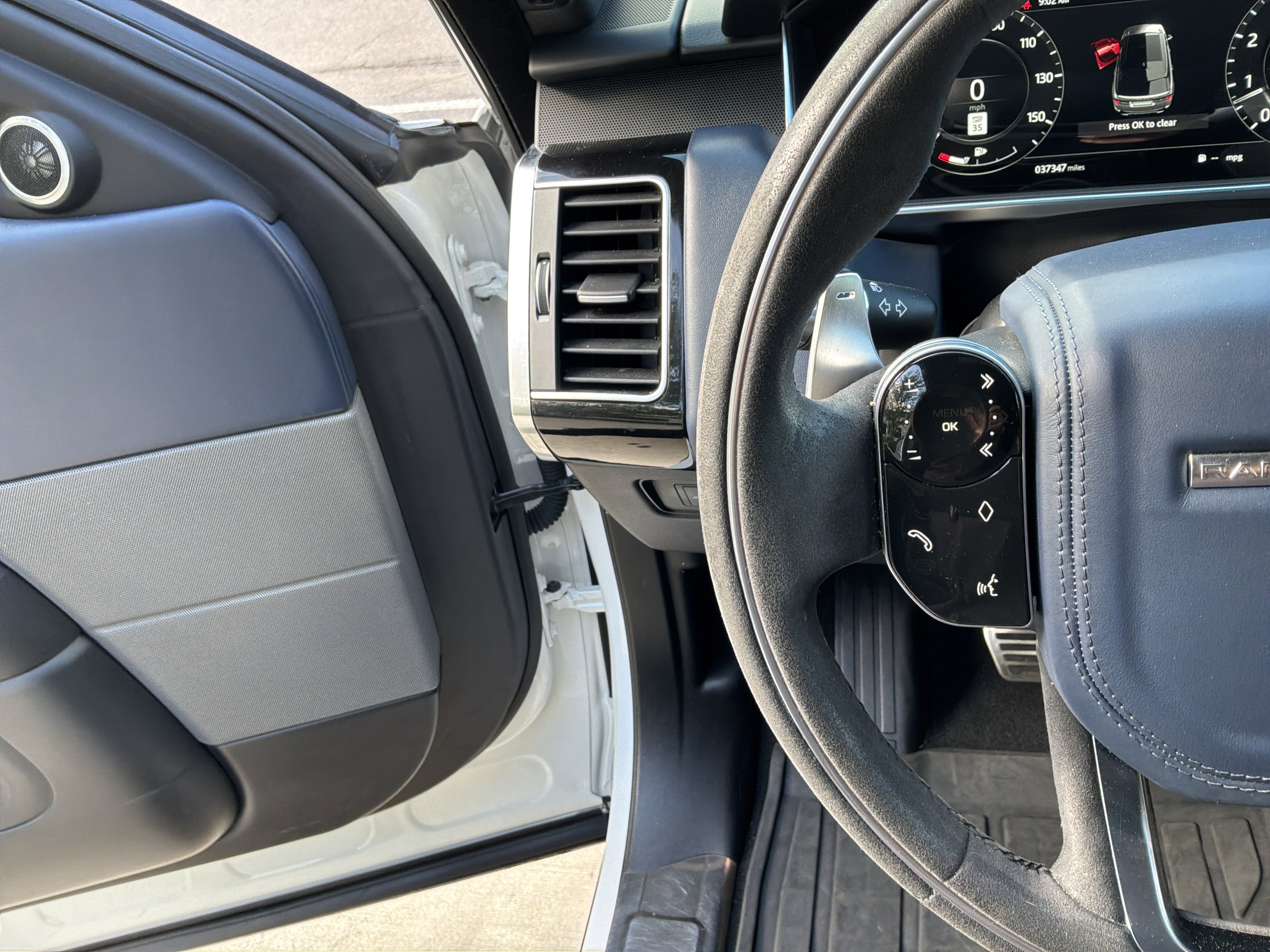 Used 2022 Land Rover Range Rover Sport HST AWD/4WD image 19