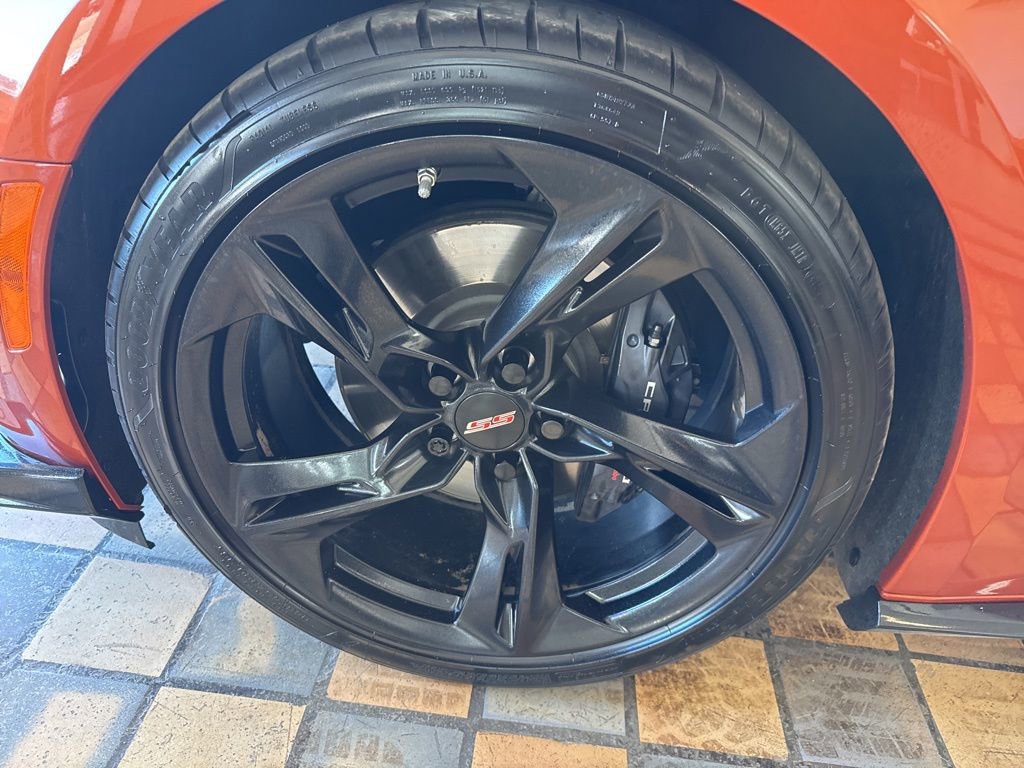 Used 2022 Chevrolet Camaro SS RWD image 13